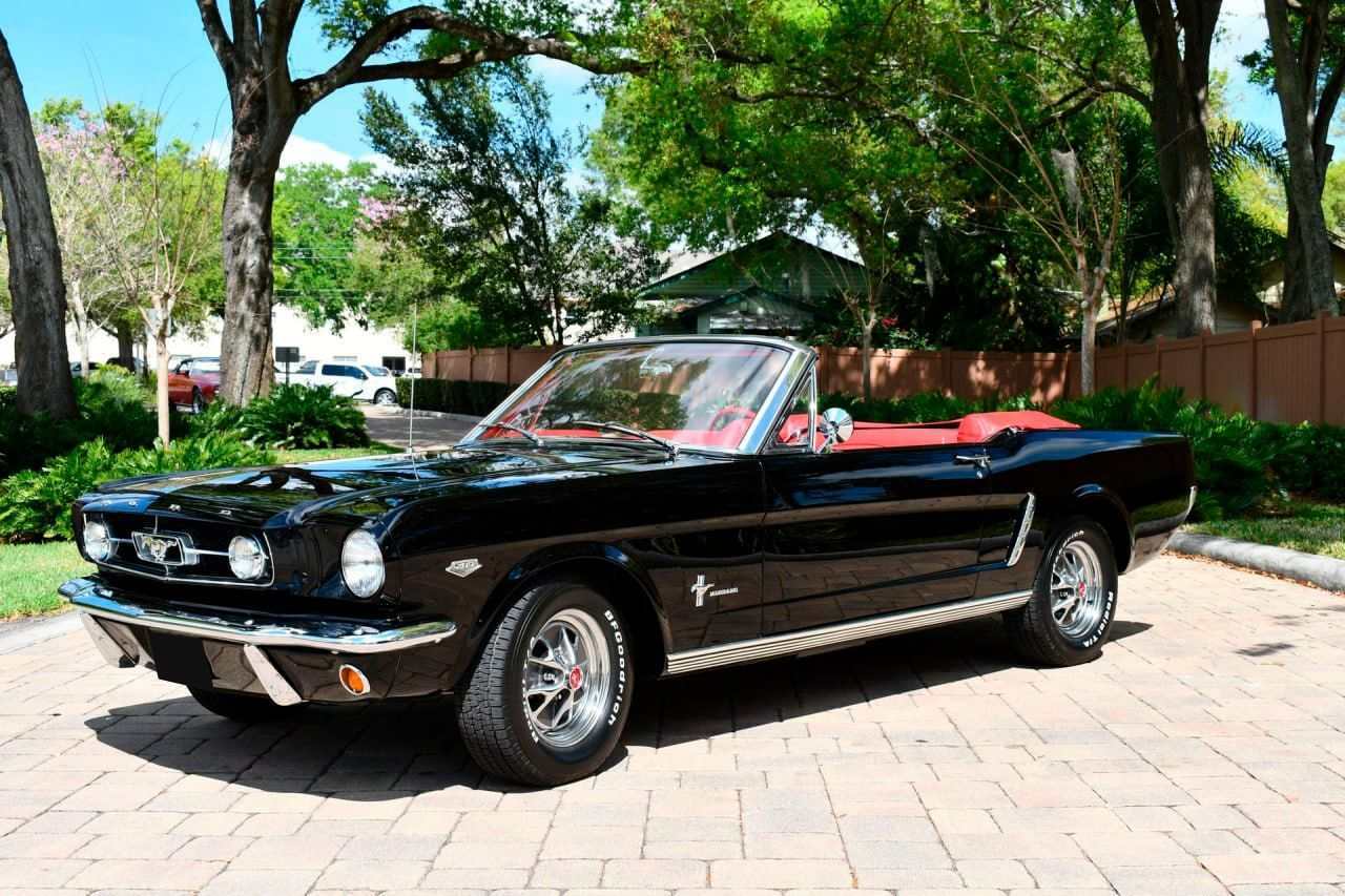 Image of Ford Mustang